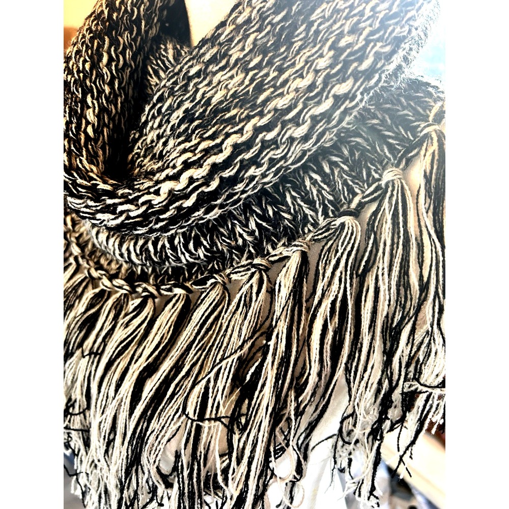 NEW with Tags Infinity Scarf Neck Wrap Warmer Black Ivory Fringe Code Heart - Picture 2 of 7